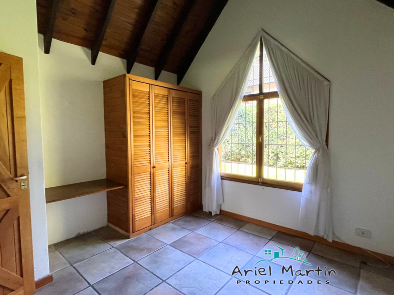 CS 573 Barrio El Once