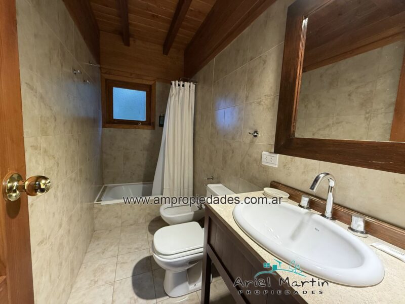 CS 651 Casa en Barrio Península Manzano