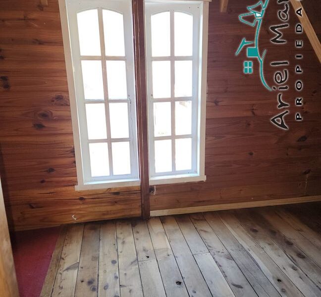 CS 663 Casa mas taller/galpón en Barrio Mallin