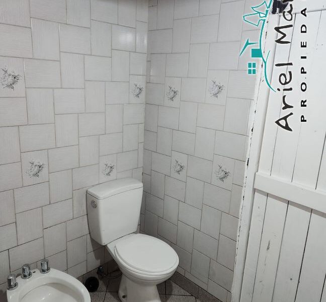 CS 663 Casa mas taller/galpón en Barrio Mallin