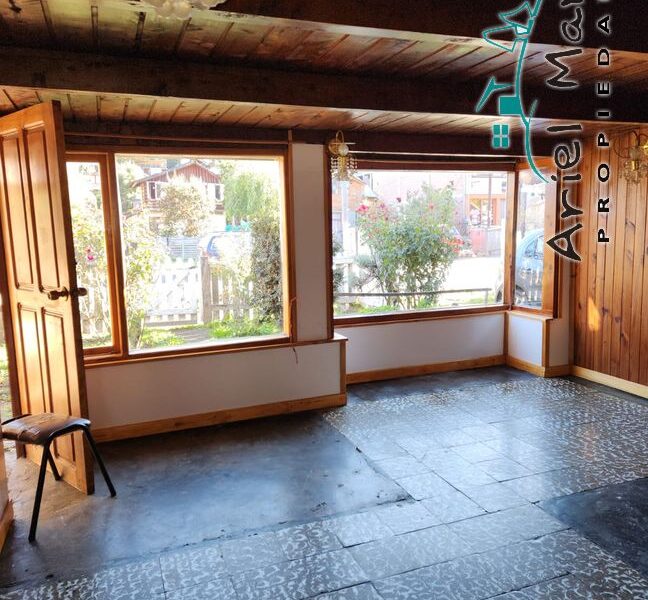 CS 663 Casa mas taller/galpón en Barrio Mallin