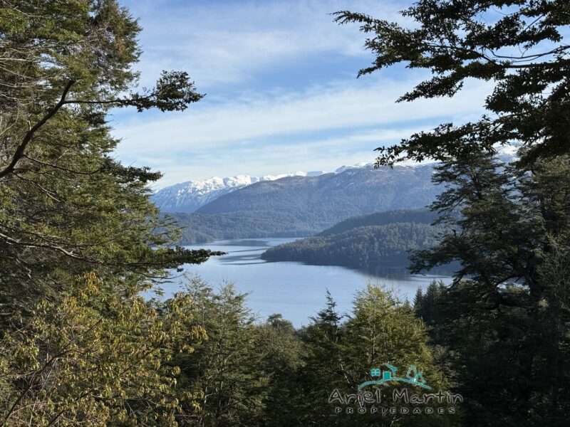 LO 616 Lote con excelente vista al lago