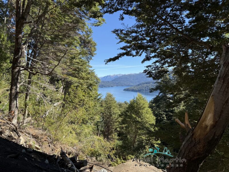 LO 616 Lote con excelente vista al lago