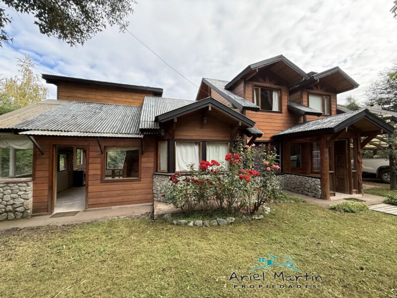 CS 674 Casa y Departamento en Barrio Norte