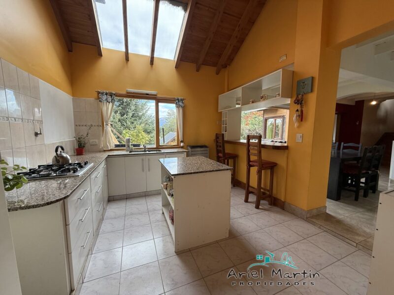 CS 674 Casa y Departamento en Barrio Norte