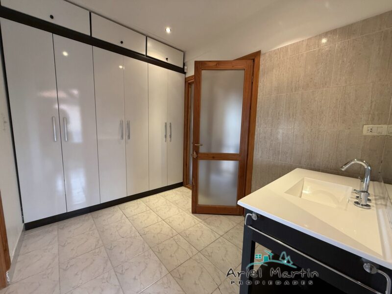 CS 674 Casa y Departamento en Barrio Norte