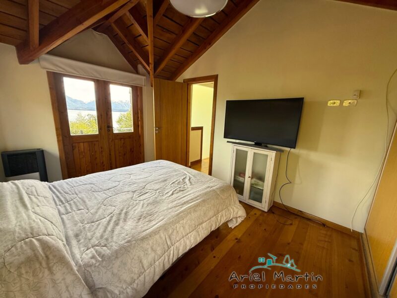 CS 376 Casa con Vista al Lago Nahuel Huapi y Lago Correntoso