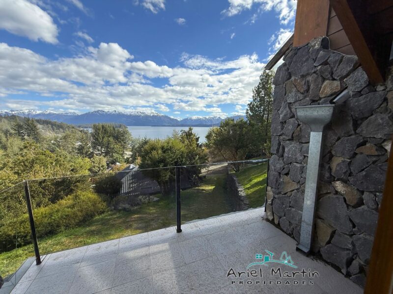 CS 376 Casa con Vista al Lago Nahuel Huapi y Lago Correntoso
