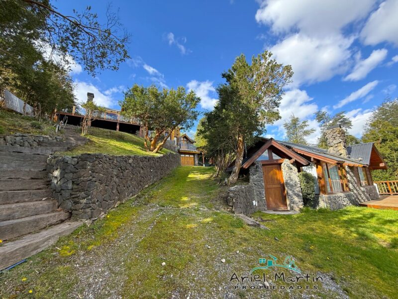 CS 376 Casa con Vista al Lago Nahuel Huapi y Lago Correntoso