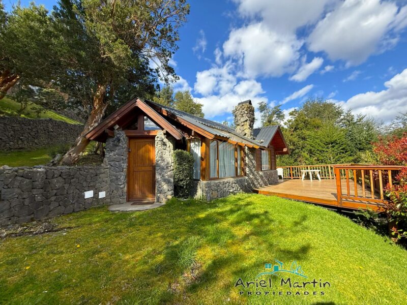 CS 376 Casa con Vista al Lago Nahuel Huapi y Lago Correntoso